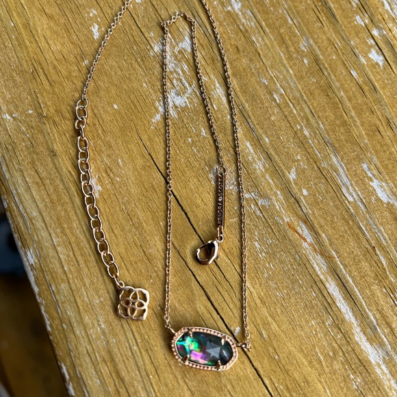 Kendra Scott Elisa rose gold necklace - Picture 2 of 5